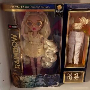 Rainbow High Delilah Fields Doll - Blonde and Yellow
